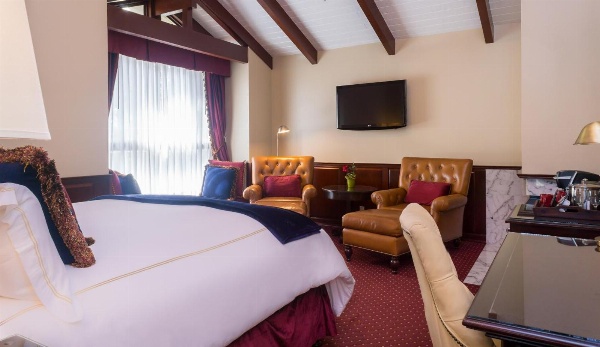 Carriage House Inn image 7